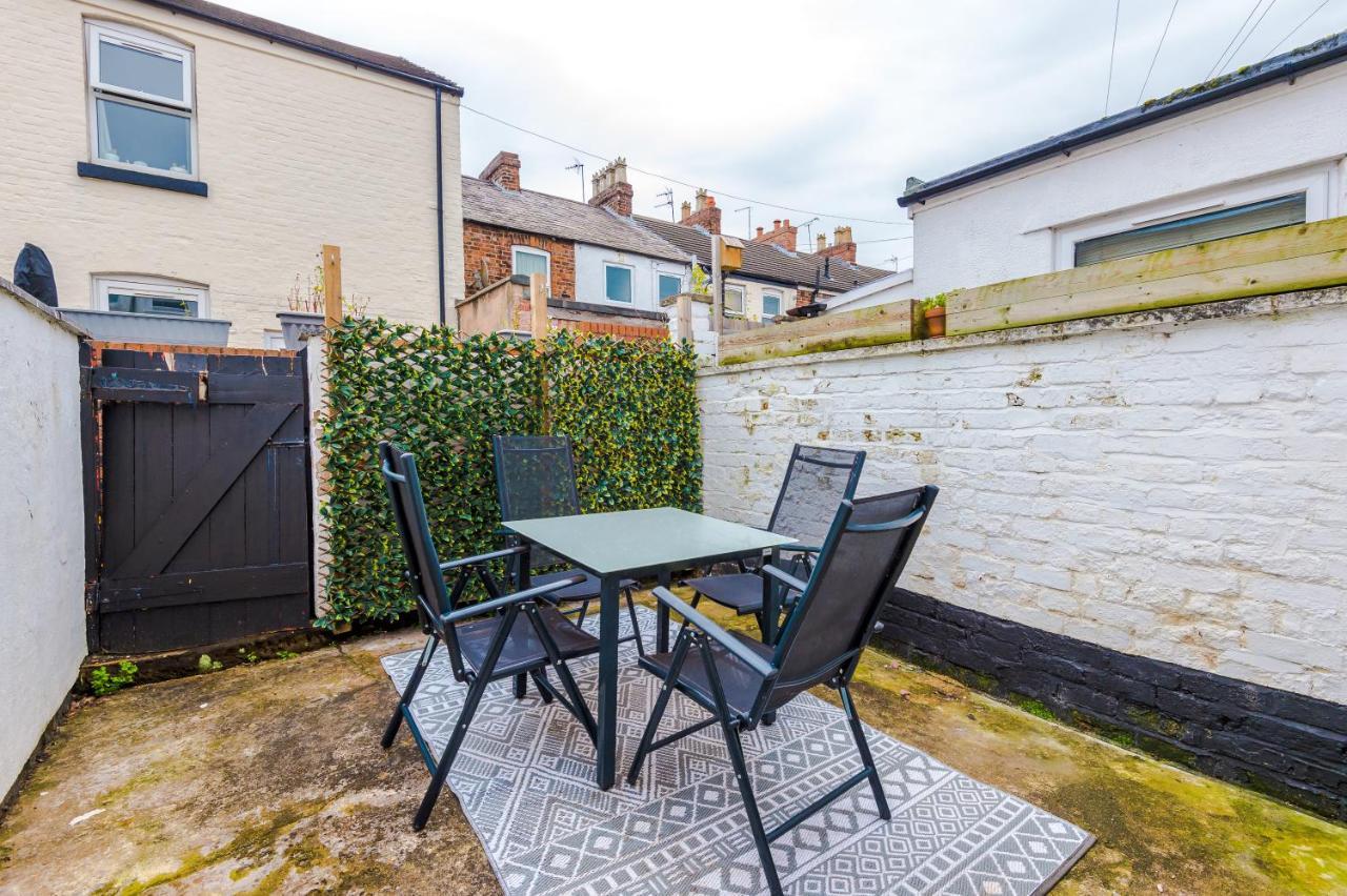 New! Gorgeous 2-Bed Home In Chester City Centre By 53 Degrees Property - Incredible Location, Ideal For Small Groups - Sleeps 6! Екстер'єр фото