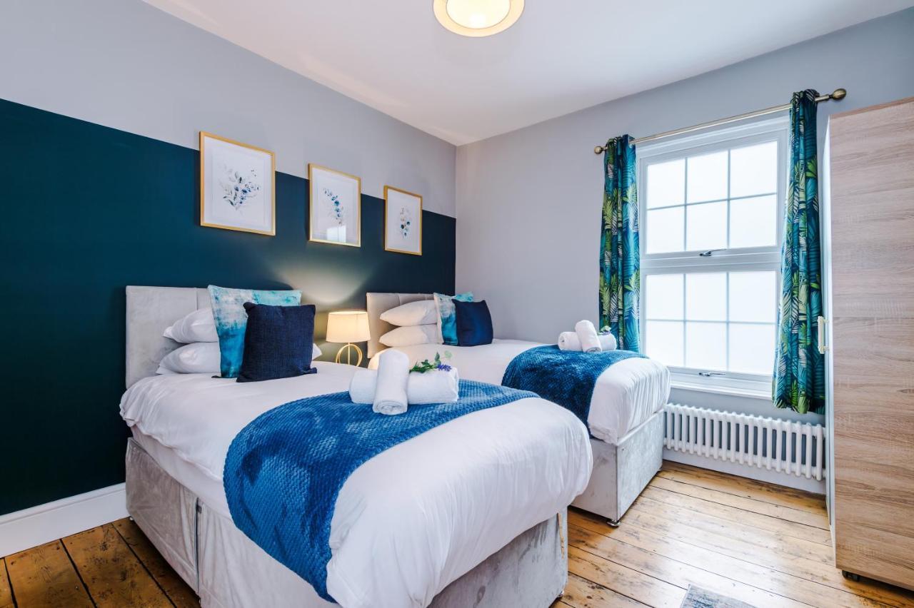 New! Gorgeous 2-Bed Home In Chester City Centre By 53 Degrees Property - Incredible Location, Ideal For Small Groups - Sleeps 6! Екстер'єр фото
