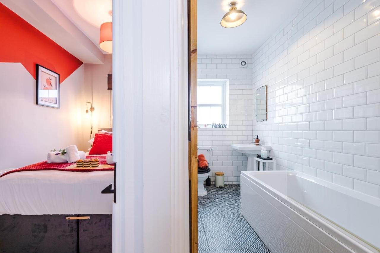 New! Gorgeous 2-Bed Home In Chester City Centre By 53 Degrees Property - Incredible Location, Ideal For Small Groups - Sleeps 6! Екстер'єр фото